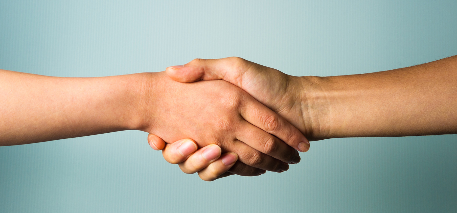 Handshaking Etiquette for Business Meetings
